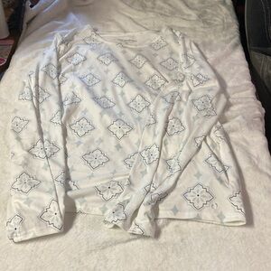 Hang Ten White Top with Light Blue & Gray Pattern. New without tags